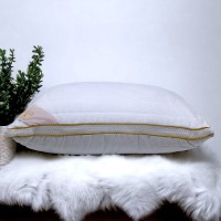 Подушка MAISON DOR CORAL (50x70)